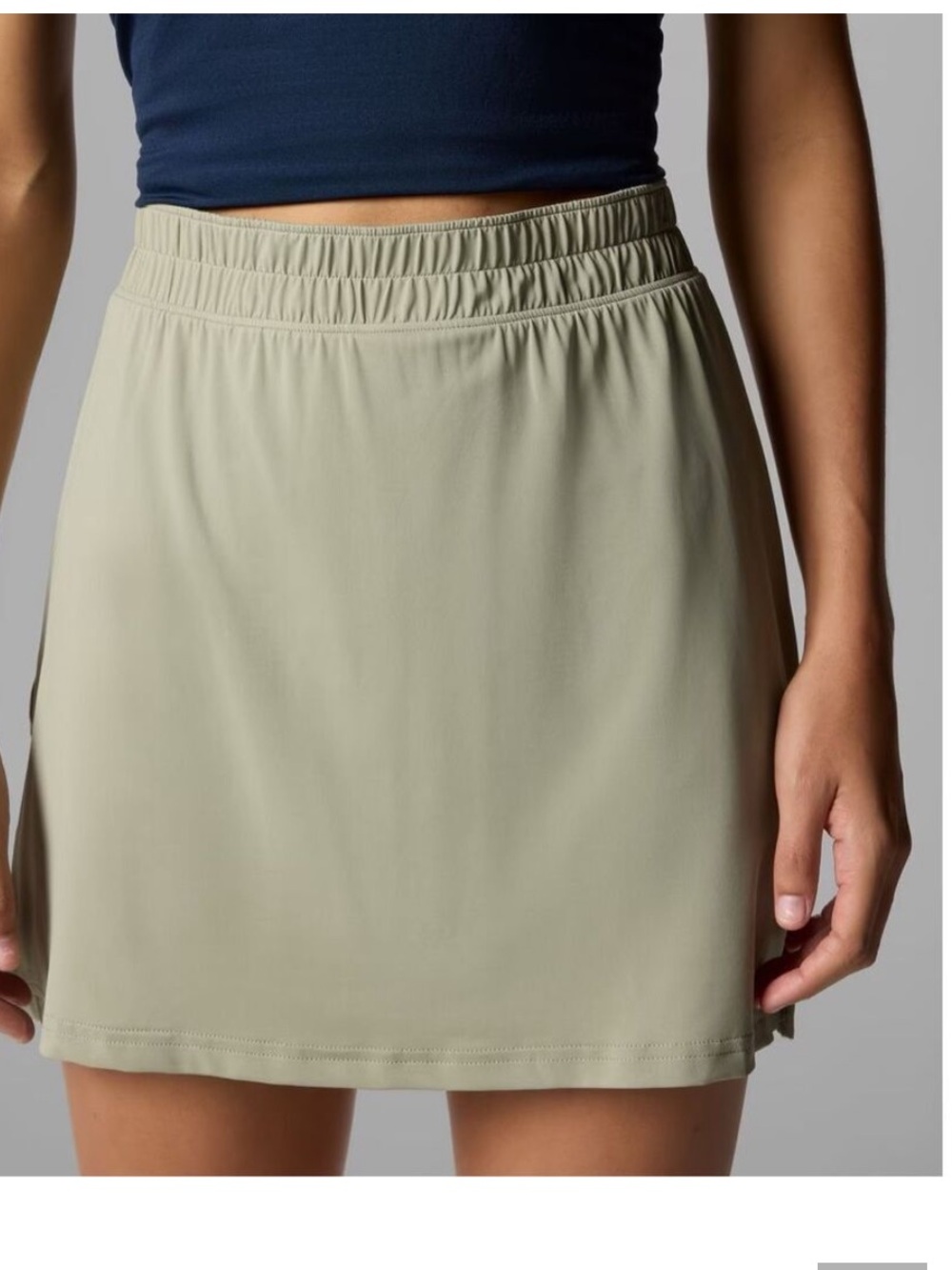 Columbia Olive athletic skort with Elastic Waistband